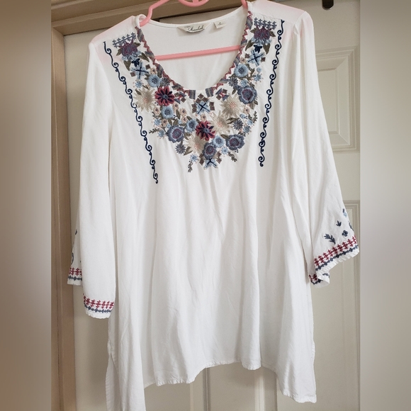 Caffe Marrahesh Summer Rayon Blouse! - Picture 2 of 4